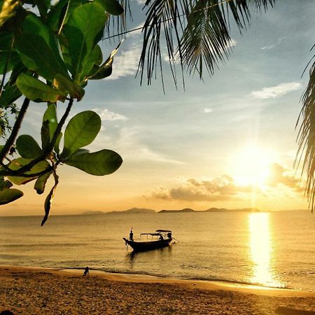 Klang Aow Seafood & Resort Khanom Eksteriør bilde