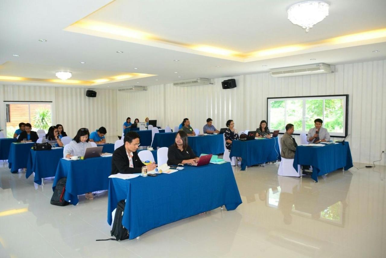 Klang Aow Seafood & Resort Khanom Eksteriør bilde