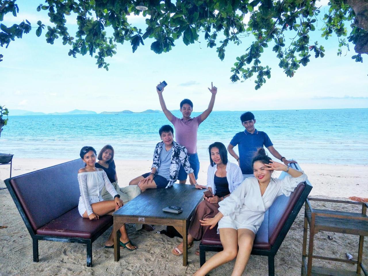 Klang Aow Seafood & Resort Khanom Eksteriør bilde