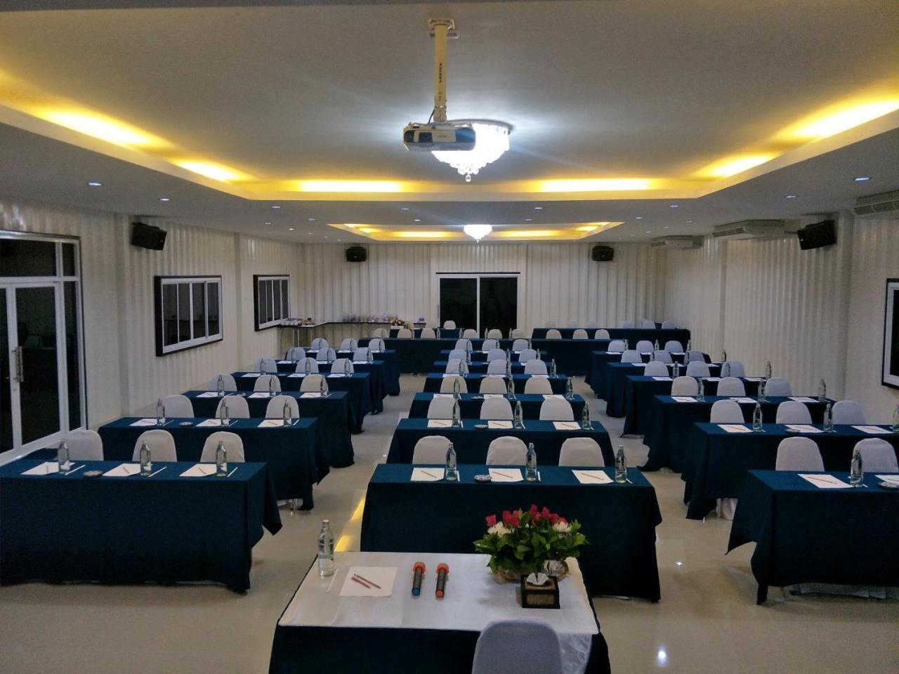 Klang Aow Seafood & Resort Khanom Eksteriør bilde